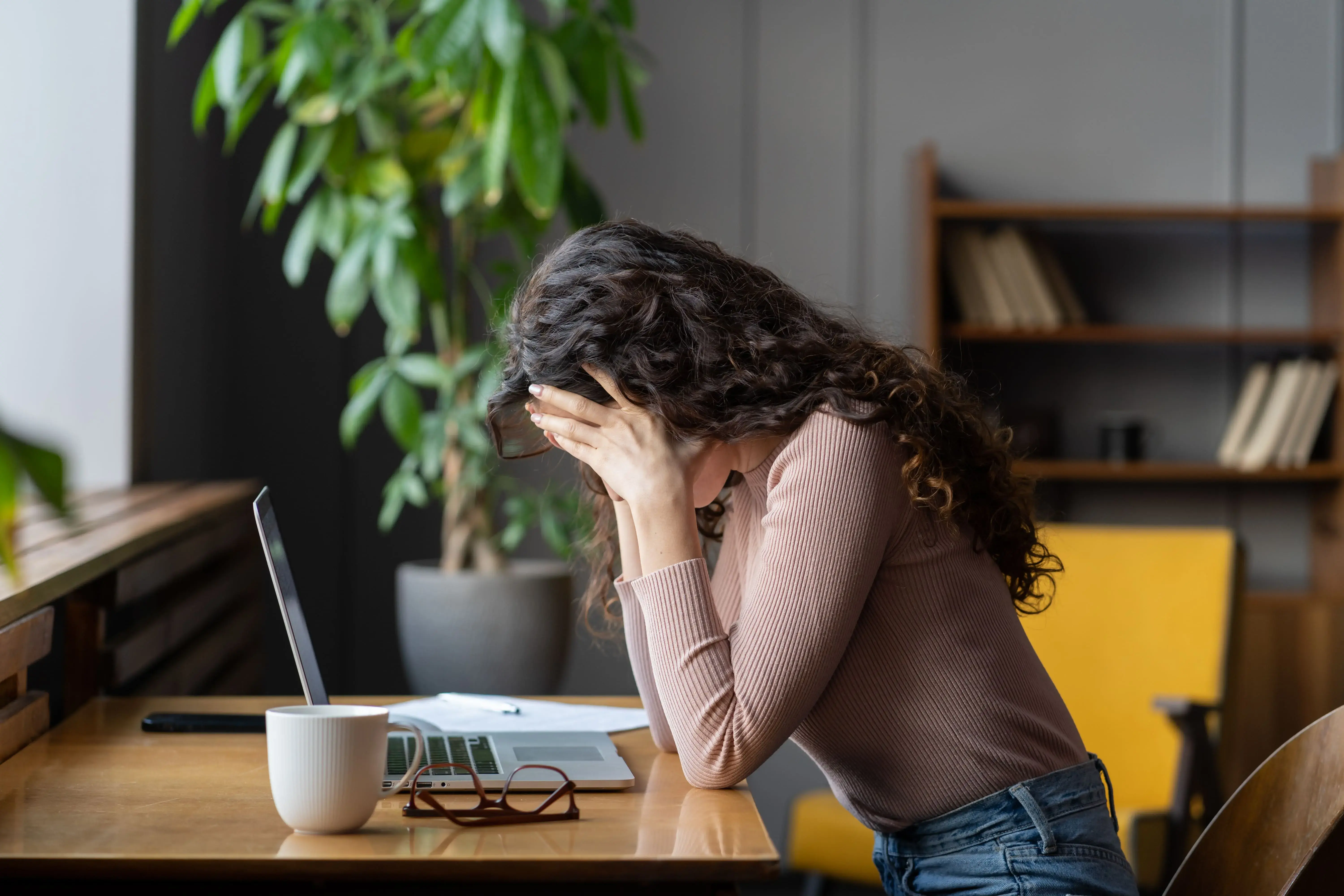 Comment reconnaître, accompagner et prévenir la détresse psychologique au travail ?