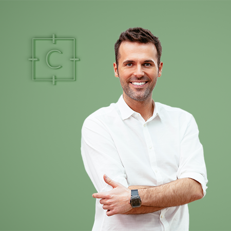 Consultant manager homme brun 