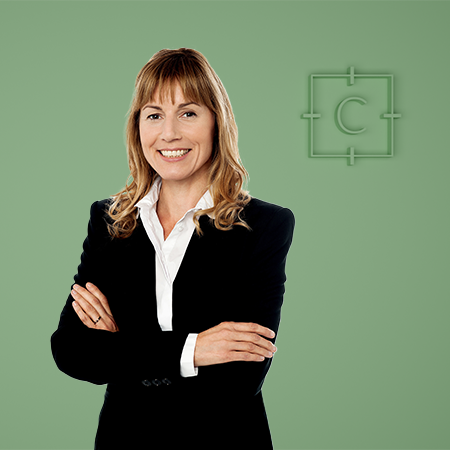 Consultante experte en outplacement souriante 